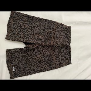 Alo yoga biker shorts